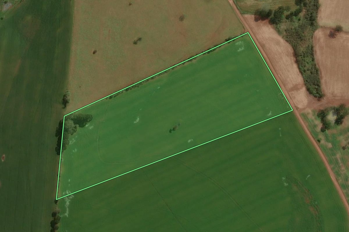 Imagem de satélite do imóvel rural em São José do Ouro (RS), com o contorno declarado no CAR desenhado por cima.
