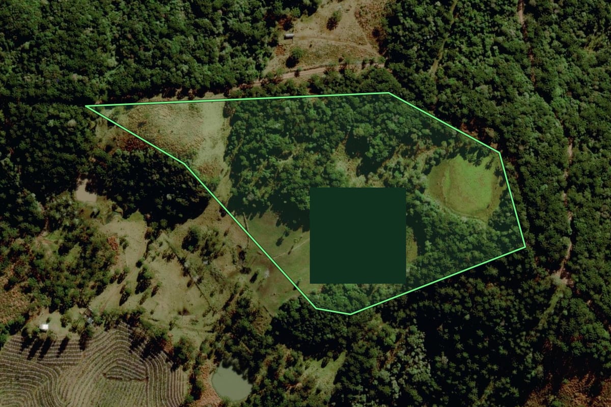 Imagem de satélite do imóvel rural em São José dos Ausentes (RS), com o contorno declarado no CAR desenhado por cima.