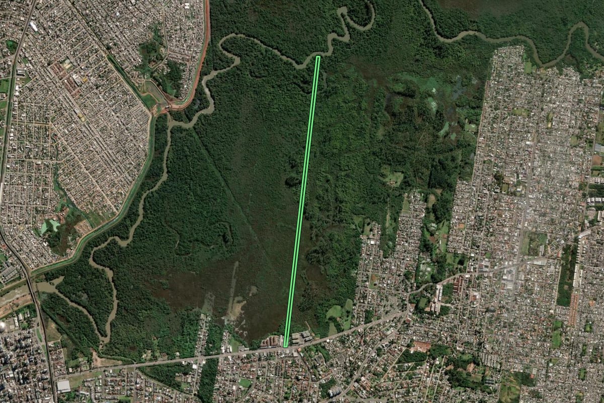 Imagem de satélite do imóvel rural em São Leopoldo (RS), com o contorno declarado no CAR desenhado por cima.