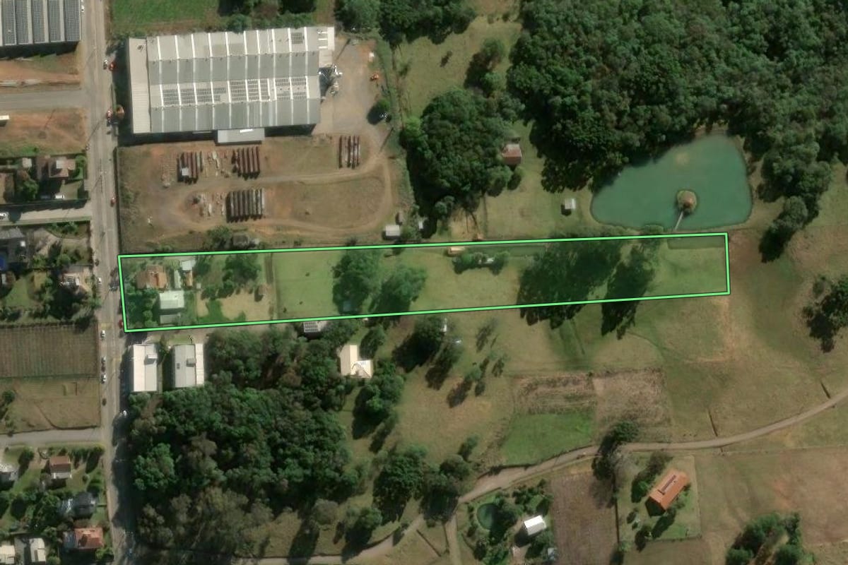 Imagem de satélite do imóvel rural em São Marcos (RS), com o contorno declarado no CAR desenhado por cima.