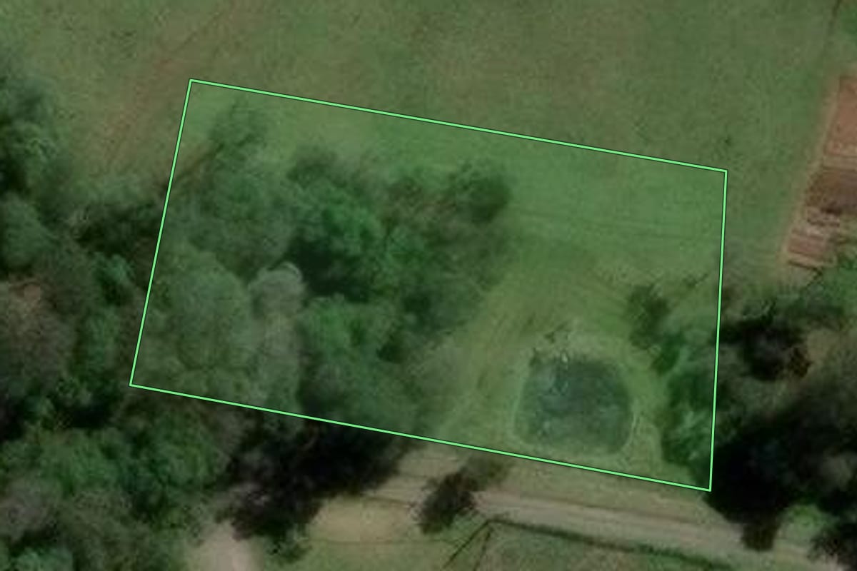 Imagem de satélite do imóvel rural em São Marcos (RS), com o contorno declarado no CAR desenhado por cima.