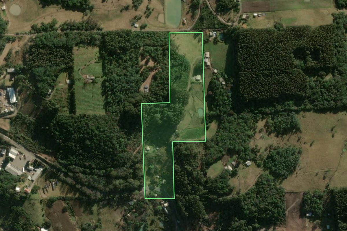 Imagem de satélite do imóvel rural em São Marcos (RS), com o contorno declarado no CAR desenhado por cima.