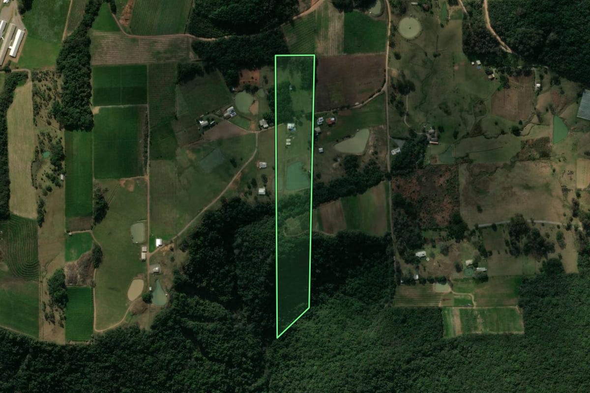 Imagem de satélite do imóvel rural em São Marcos (RS), com o contorno declarado no CAR desenhado por cima.