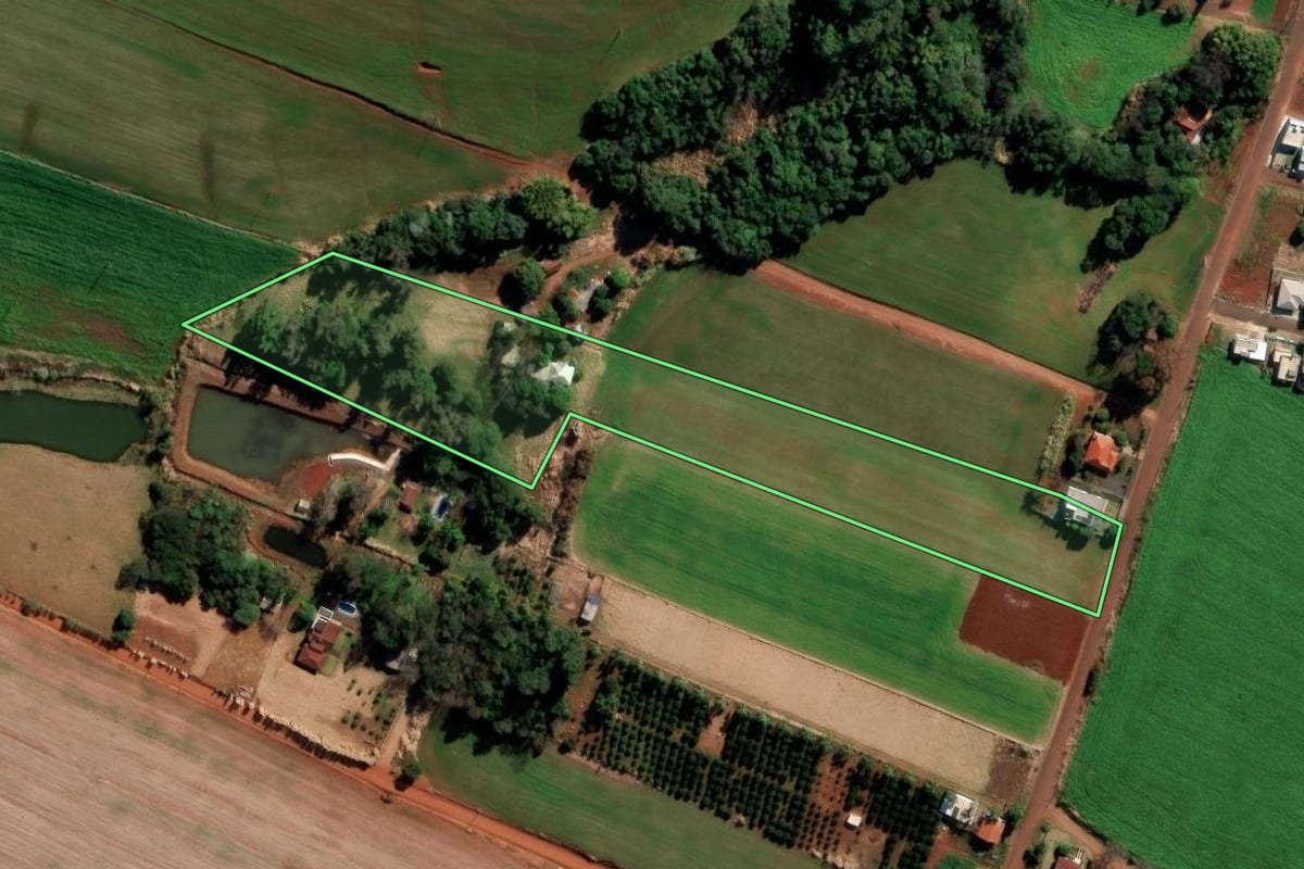 Imagem de satélite do imóvel rural em São Martinho (RS), com o contorno declarado no CAR desenhado por cima.