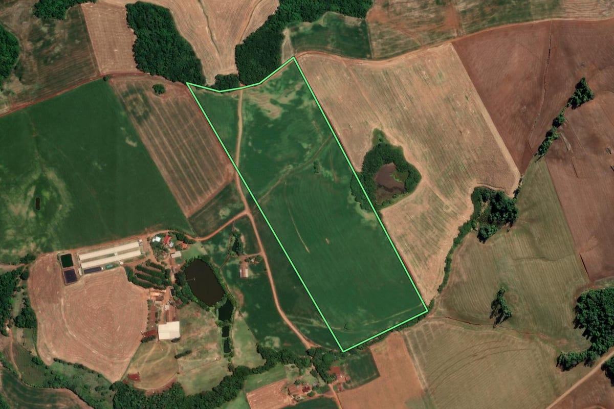 Imagem de satélite do imóvel rural em São Martinho (RS), com o contorno declarado no CAR desenhado por cima.