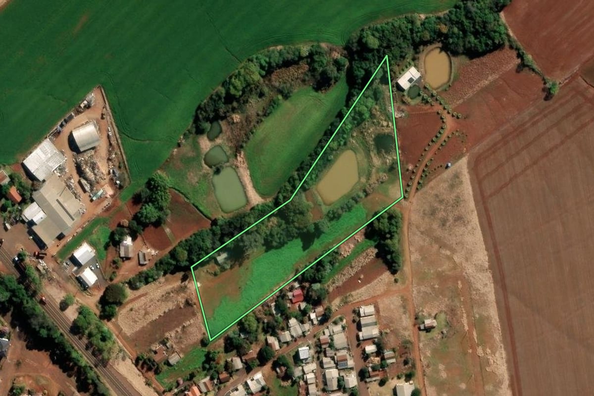 Imagem de satélite do imóvel rural em São Martinho (RS), com o contorno declarado no CAR desenhado por cima.