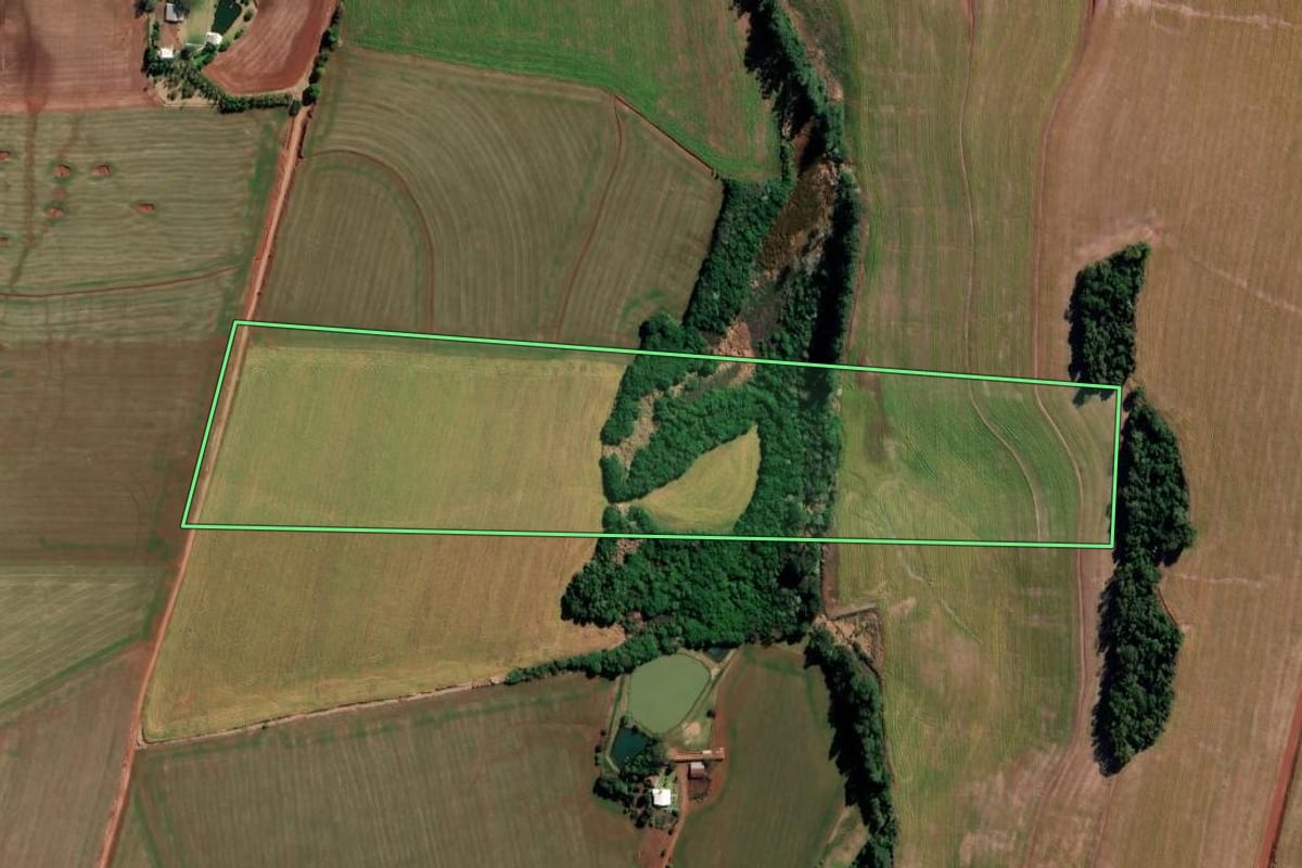 Imagem de satélite do imóvel rural em São Martinho (RS), com o contorno declarado no CAR desenhado por cima.
