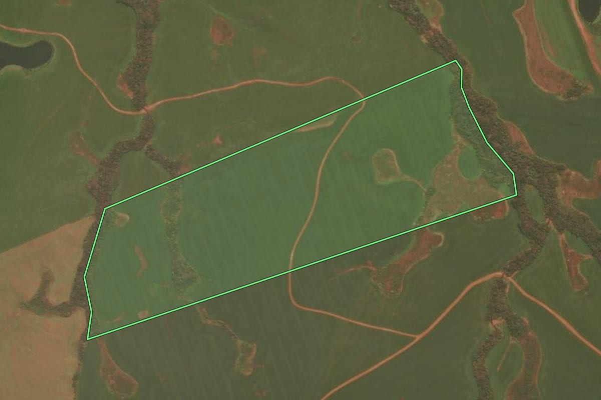 Imagem de satélite do imóvel rural em São Martinho da Serra (RS), com o contorno declarado no CAR desenhado por cima.