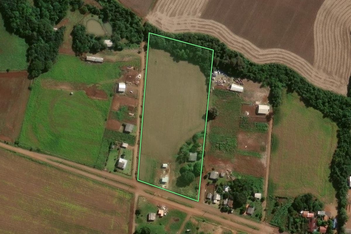 Imagem de satélite do imóvel rural em São Miguel das Missões (RS), com o contorno declarado no CAR desenhado por cima.