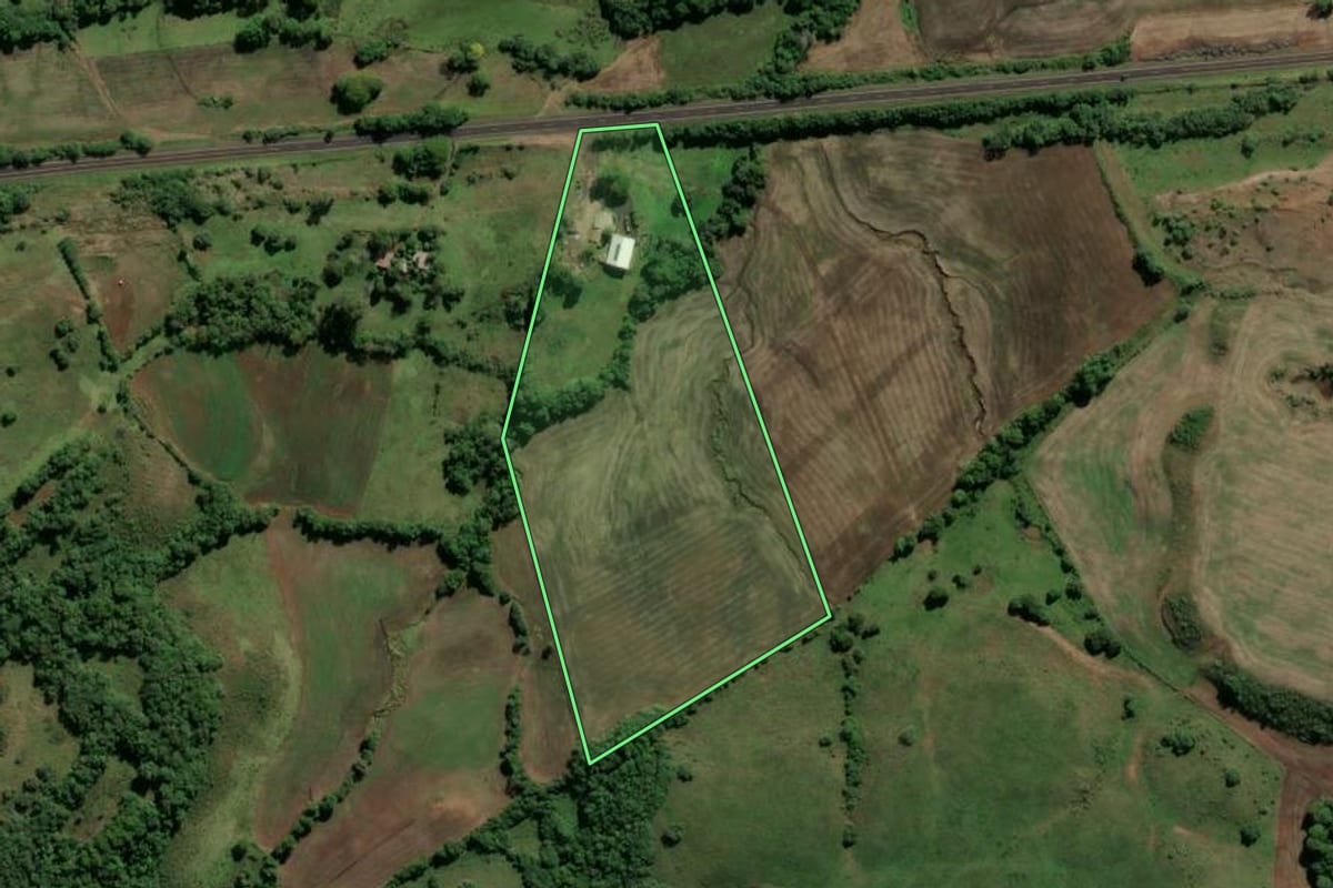 Imagem de satélite do imóvel rural em São Miguel das Missões (RS), com o contorno declarado no CAR desenhado por cima.