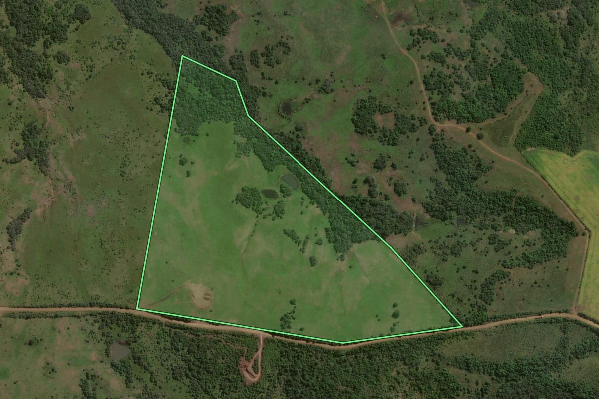 Imagem de satélite do imóvel rural em São Miguel das Missões (RS), com o contorno declarado no CAR desenhado por cima.