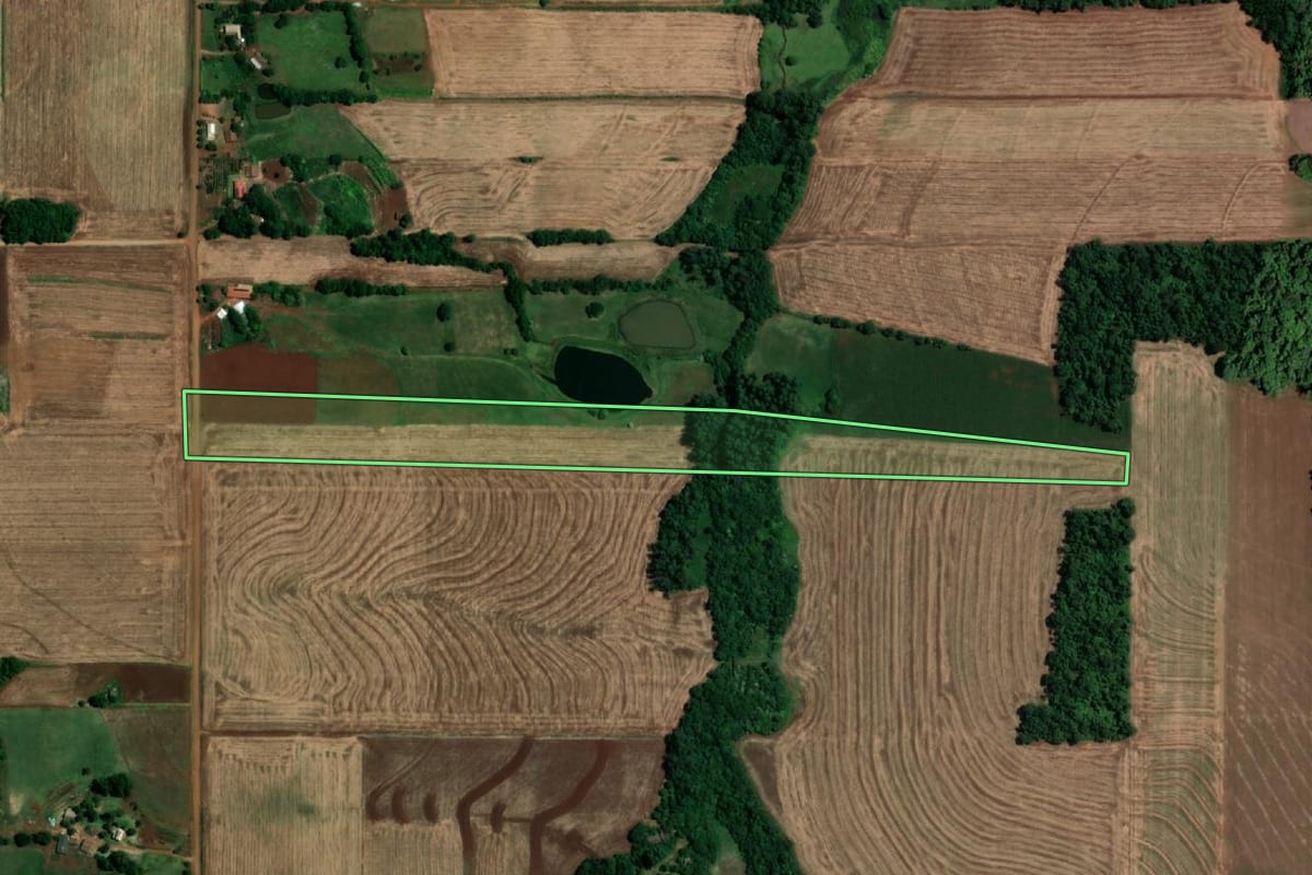 Imagem de satélite do imóvel rural em São Pedro do Butiá (RS), com o contorno declarado no CAR desenhado por cima.