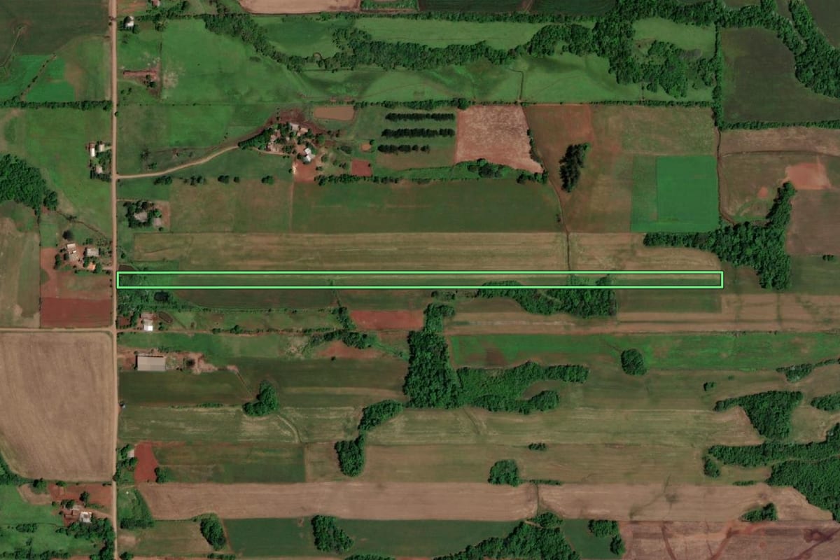 Imagem de satélite do imóvel rural em São Pedro do Butiá (RS), com o contorno declarado no CAR desenhado por cima.