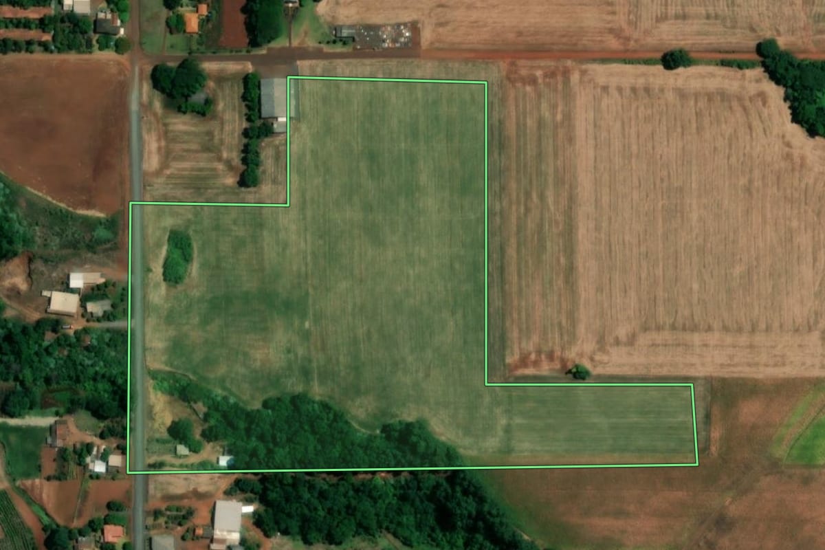 Imagem de satélite do imóvel rural em São Pedro do Butiá (RS), com o contorno declarado no CAR desenhado por cima.