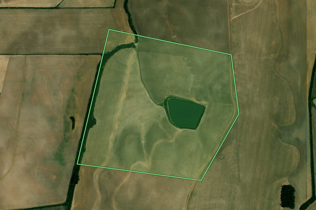 Imagem de satélite do imóvel rural em São Sepé (RS), com o contorno declarado no CAR desenhado por cima.