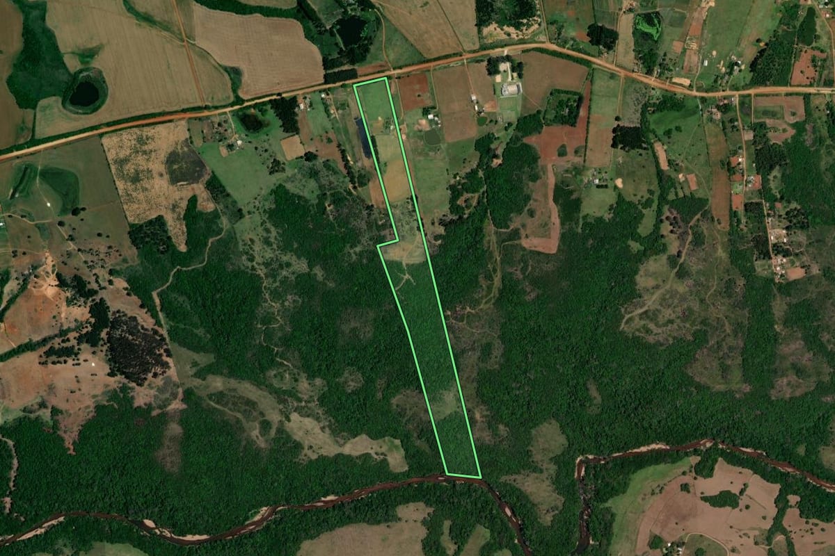 Imagem de satélite do imóvel rural em São Sepé (RS), com o contorno declarado no CAR desenhado por cima.