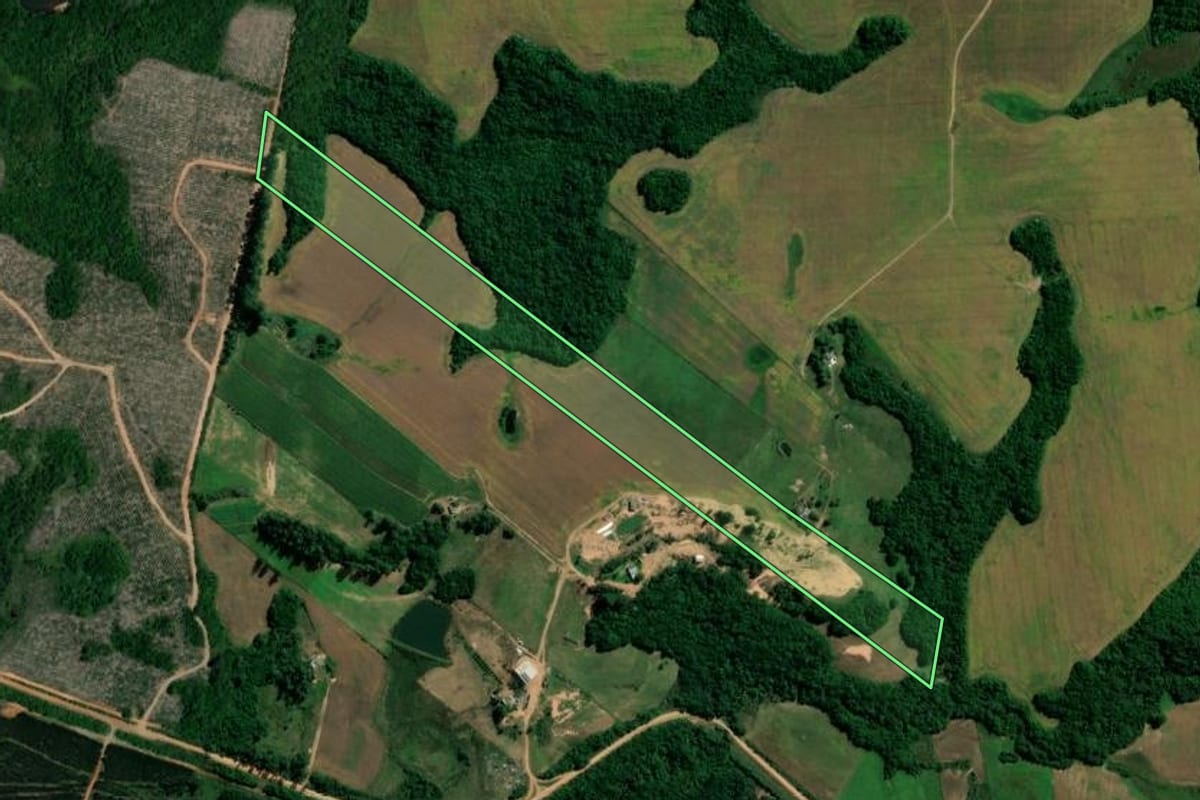 Imagem de satélite do imóvel rural em São Sepé (RS), com o contorno declarado no CAR desenhado por cima.