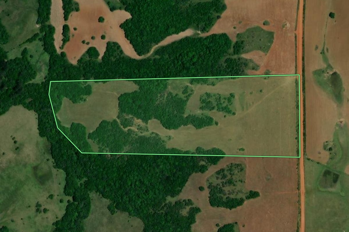 Imagem de satélite do imóvel rural em São Sepé (RS), com o contorno declarado no CAR desenhado por cima.