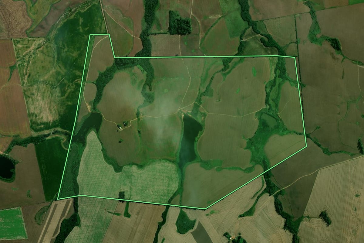 Imagem de satélite do imóvel rural em São Sepé (RS), com o contorno declarado no CAR desenhado por cima.