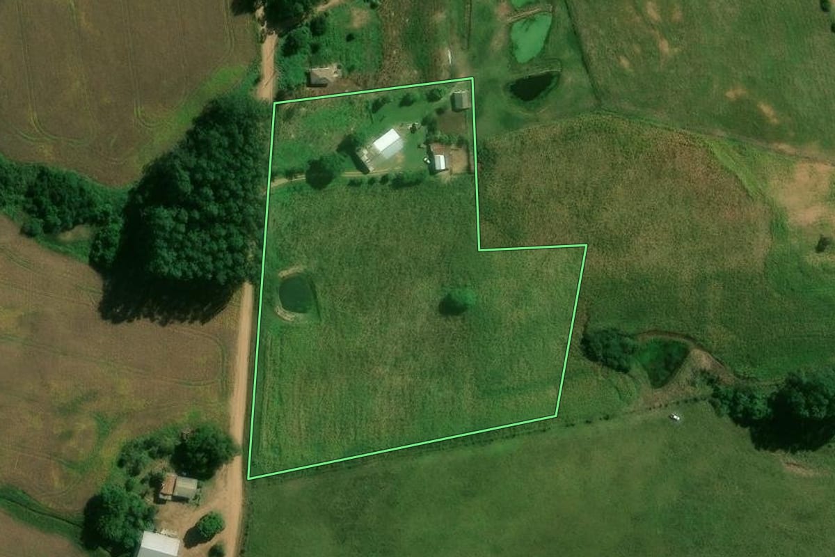 Imagem de satélite do imóvel rural em São Sepé (RS), com o contorno declarado no CAR desenhado por cima.