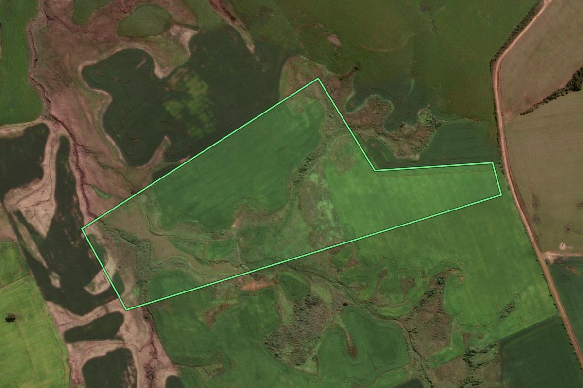 Imagem de satélite do imóvel rural em São Sepé (RS), com o contorno declarado no CAR desenhado por cima.
