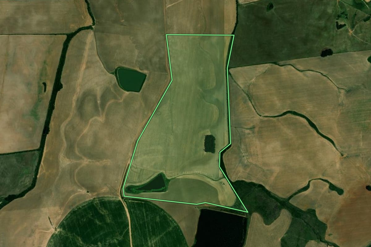 Imagem de satélite do imóvel rural em São Sepé (RS), com o contorno declarado no CAR desenhado por cima.