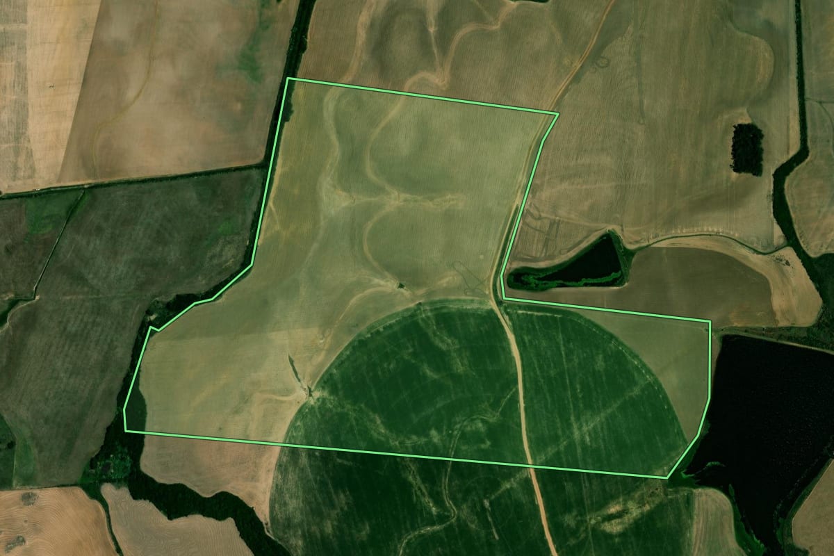 Imagem de satélite do imóvel rural em São Sepé (RS), com o contorno declarado no CAR desenhado por cima.