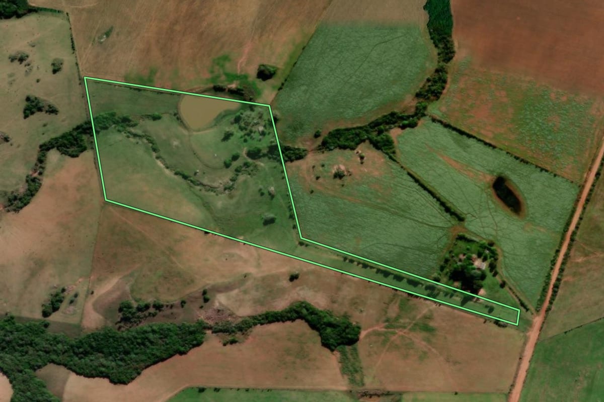 Imagem de satélite do imóvel rural em São Sepé (RS), com o contorno declarado no CAR desenhado por cima.