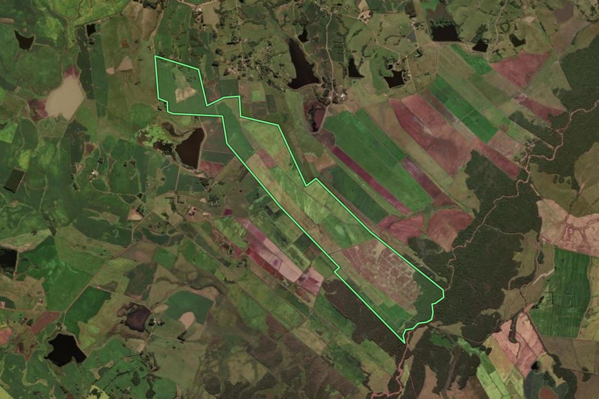 Imagem de satélite do imóvel rural em São Sepé (RS), com o contorno declarado no CAR desenhado por cima.