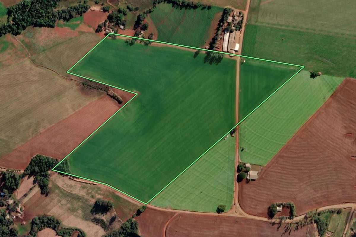 Imagem de satélite do imóvel rural em São Valério do Sul (RS), com o contorno declarado no CAR desenhado por cima.