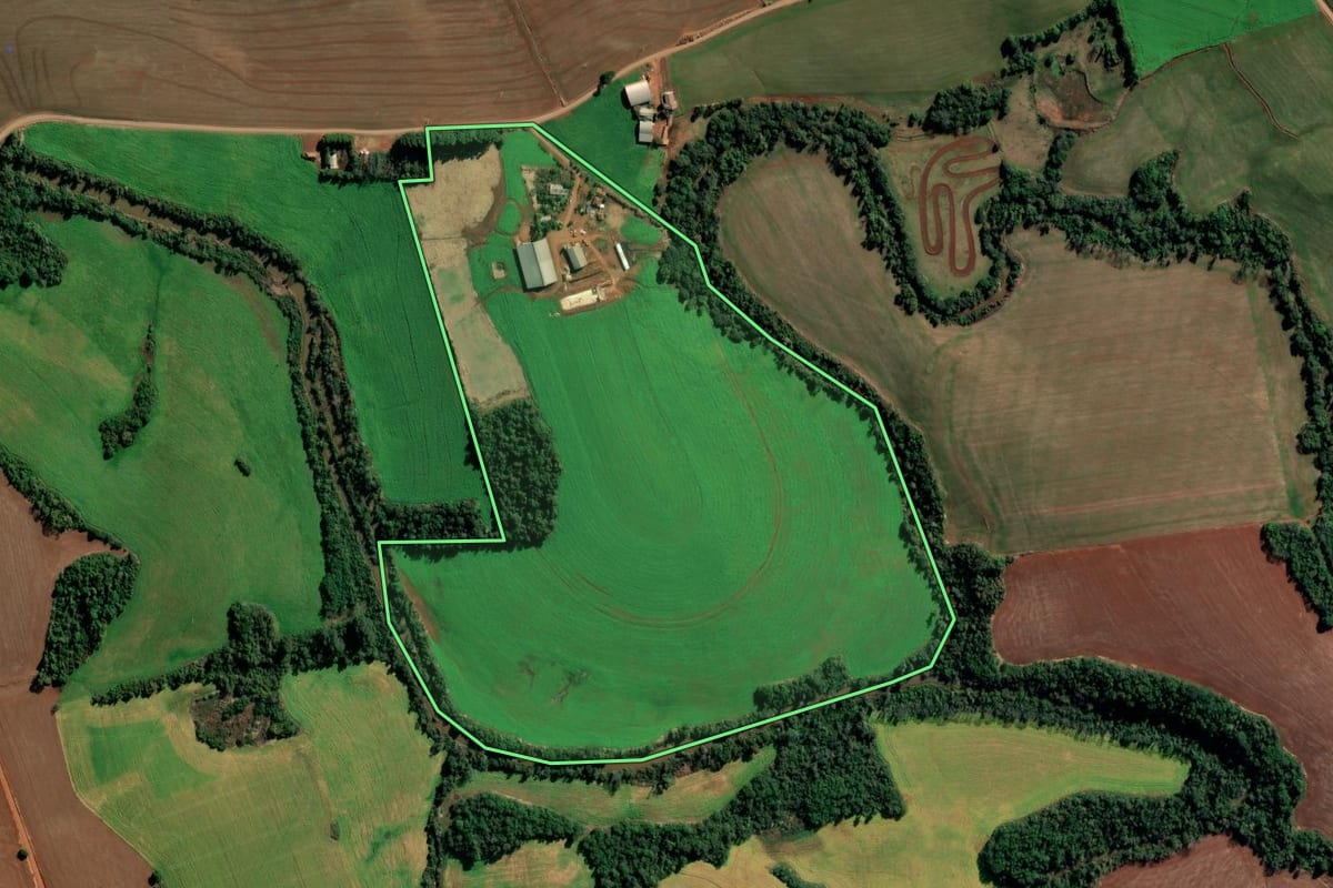 Imagem de satélite do imóvel rural em São Valério do Sul (RS), com o contorno declarado no CAR desenhado por cima.