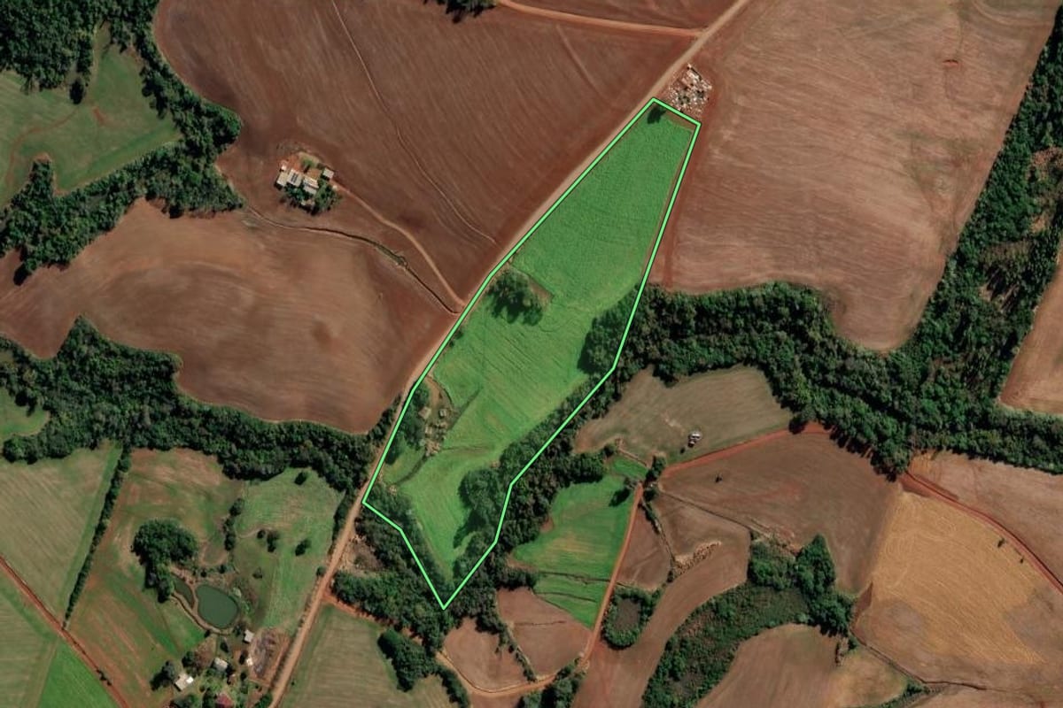 Imagem de satélite do imóvel rural em São Valério do Sul (RS), com o contorno declarado no CAR desenhado por cima.