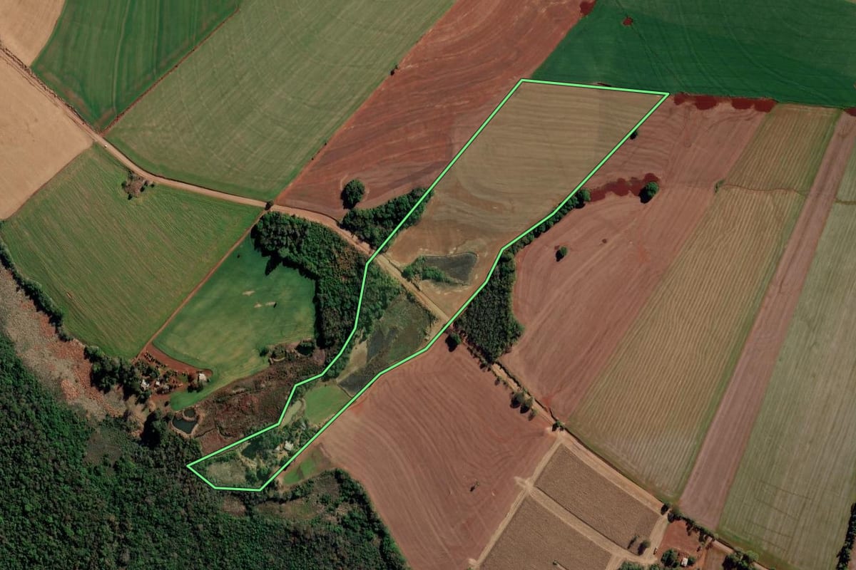 Imagem de satélite do imóvel rural em São Valério do Sul (RS), com o contorno declarado no CAR desenhado por cima.