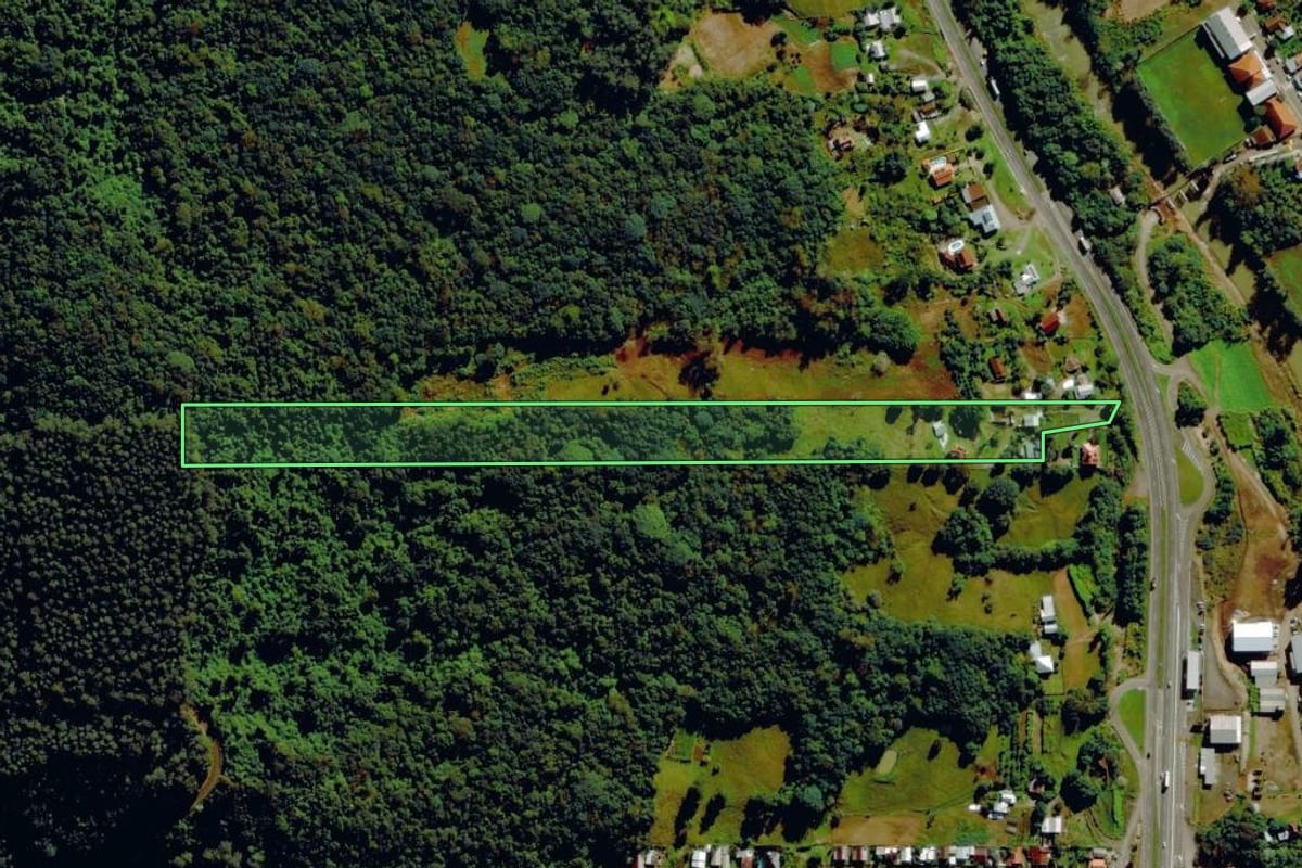 Imagem de satélite do imóvel rural em São Vendelino (RS), com o contorno declarado no CAR desenhado por cima.
