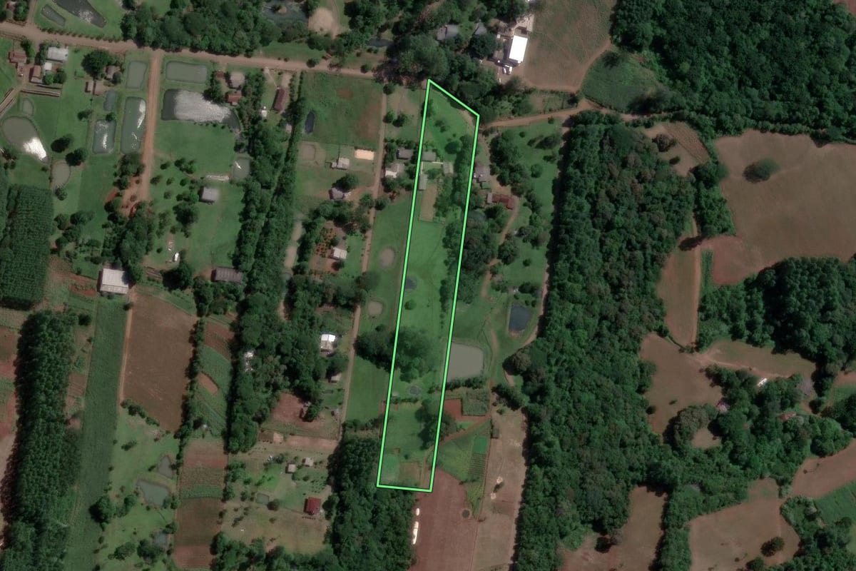 Imagem de satélite do imóvel rural em Sapiranga (RS), com o contorno declarado no CAR desenhado por cima.