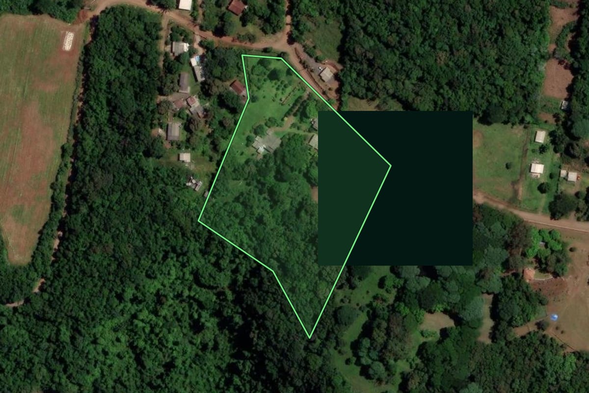 Imagem de satélite do imóvel rural em Sapiranga (RS), com o contorno declarado no CAR desenhado por cima.