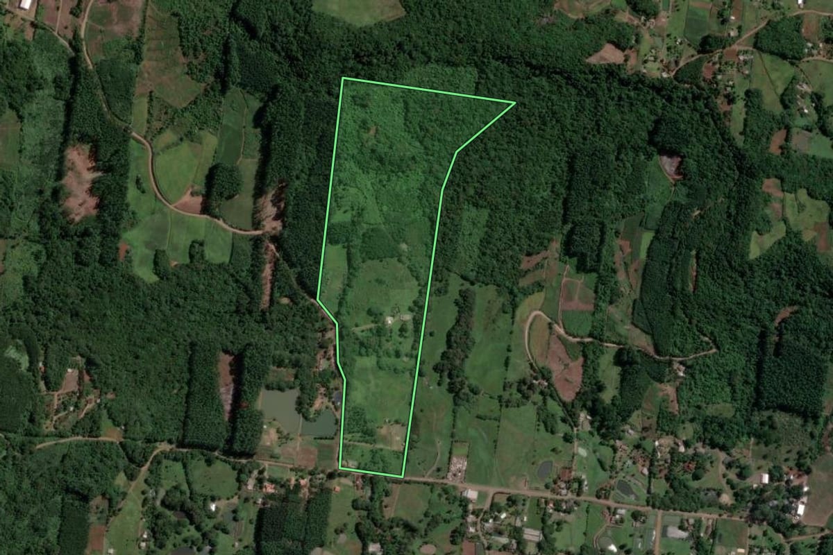 Imagem de satélite do imóvel rural em Sapiranga (RS), com o contorno declarado no CAR desenhado por cima.