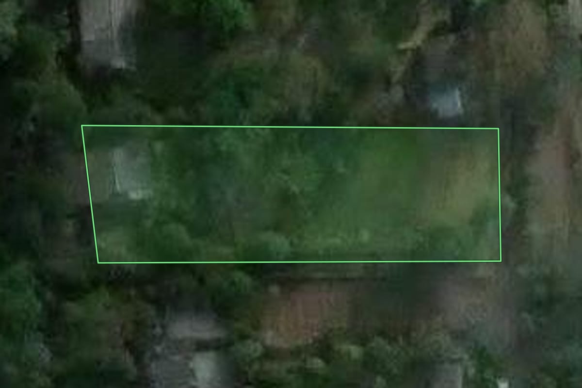 Imagem de satélite do imóvel rural em Sapucaia do Sul (RS), com o contorno declarado no CAR desenhado por cima.