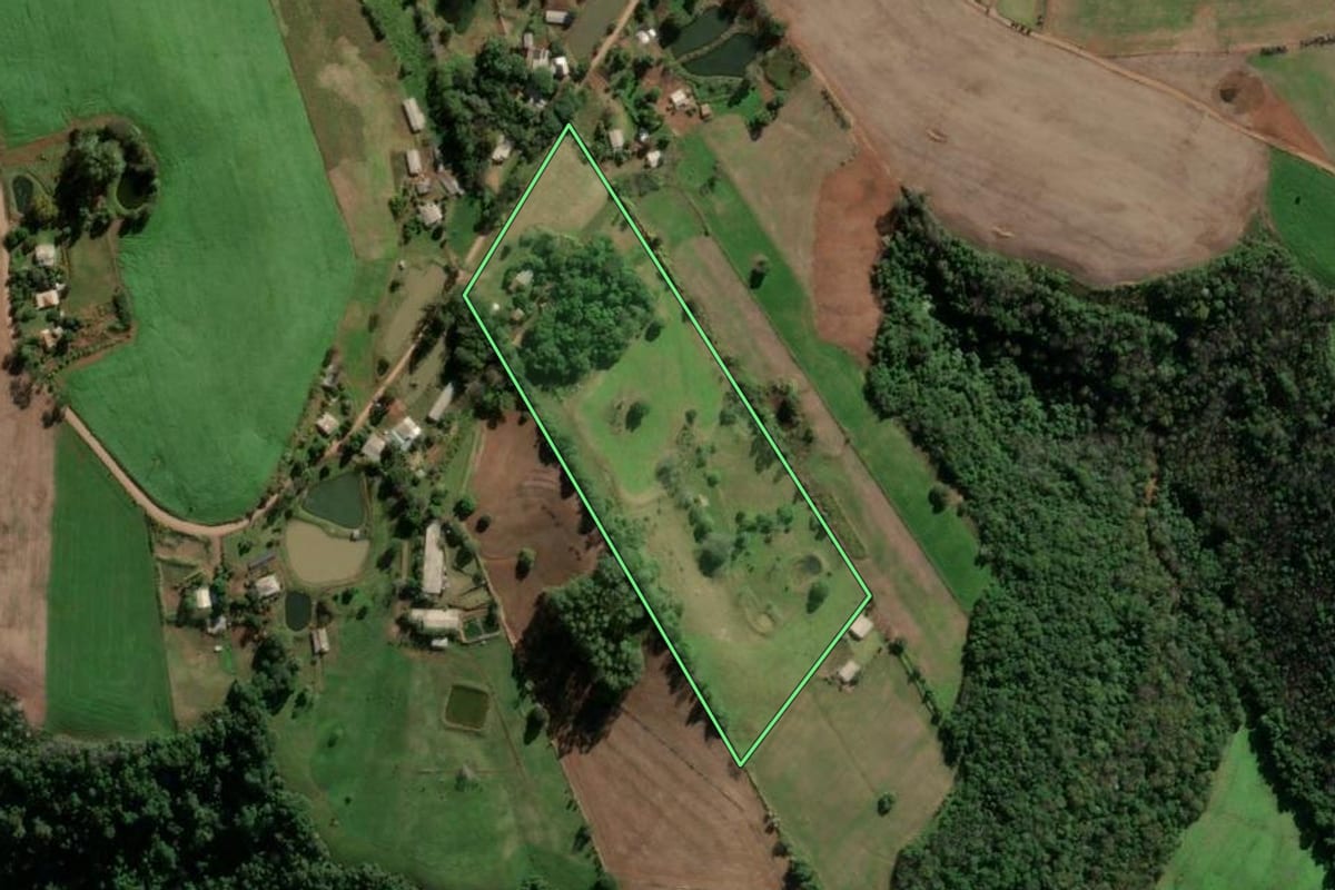Imagem de satélite do imóvel rural em Seberi (RS), com o contorno declarado no CAR desenhado por cima.