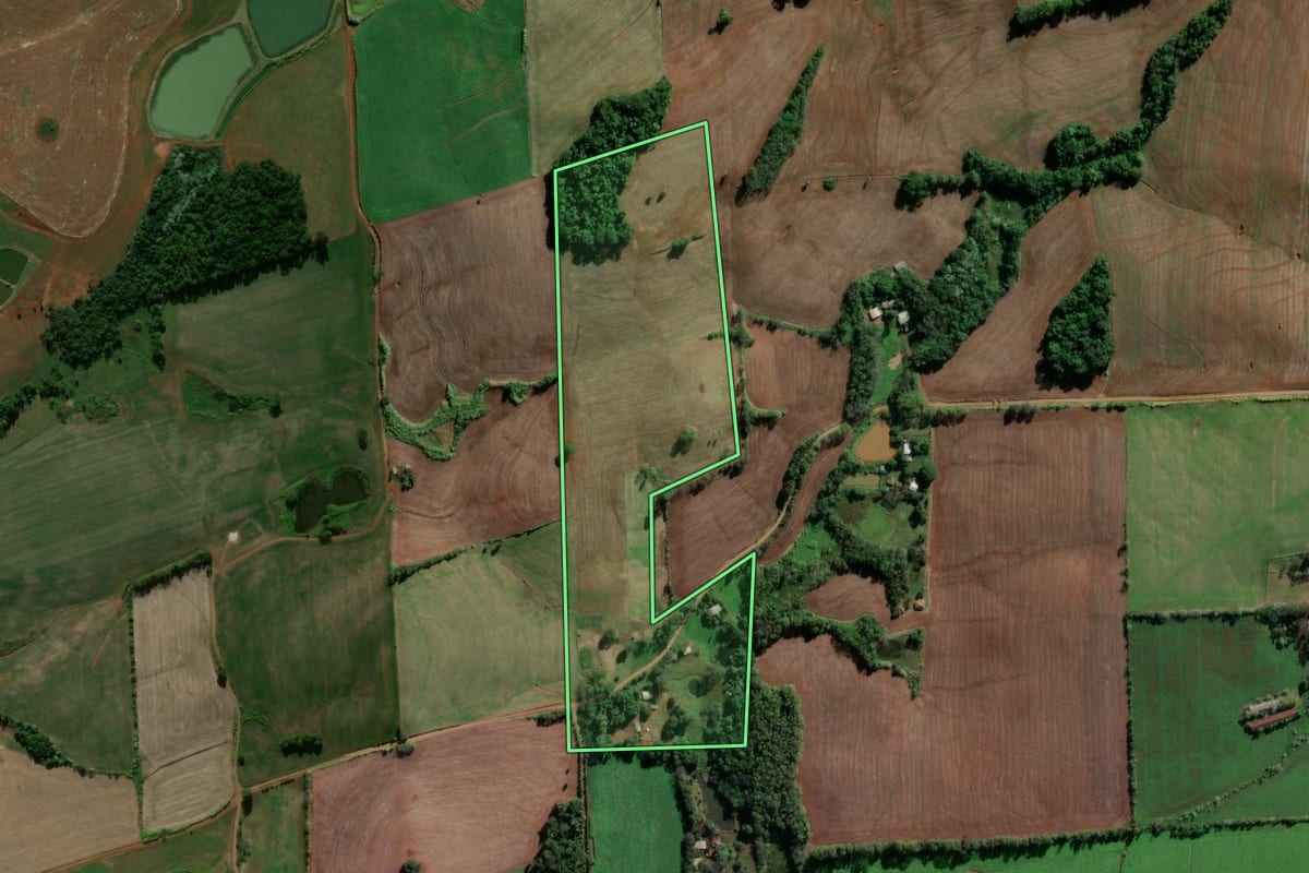 Imagem de satélite do imóvel rural em Seberi (RS), com o contorno declarado no CAR desenhado por cima.