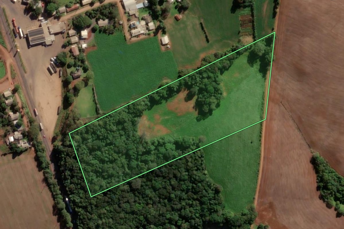 Imagem de satélite do imóvel rural em Seberi (RS), com o contorno declarado no CAR desenhado por cima.