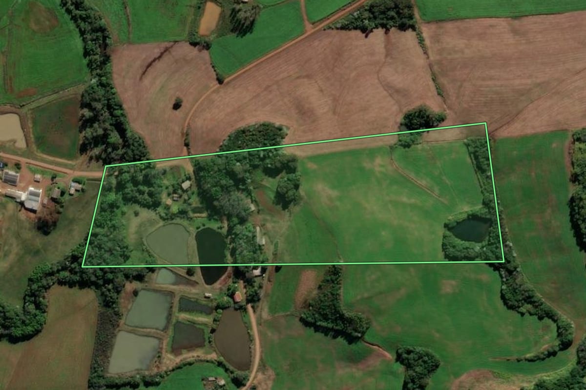 Imagem de satélite do imóvel rural em Seberi (RS), com o contorno declarado no CAR desenhado por cima.