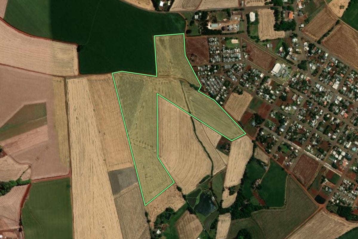 Imagem de satélite do imóvel rural em Sede Nova (RS), com o contorno declarado no CAR desenhado por cima.