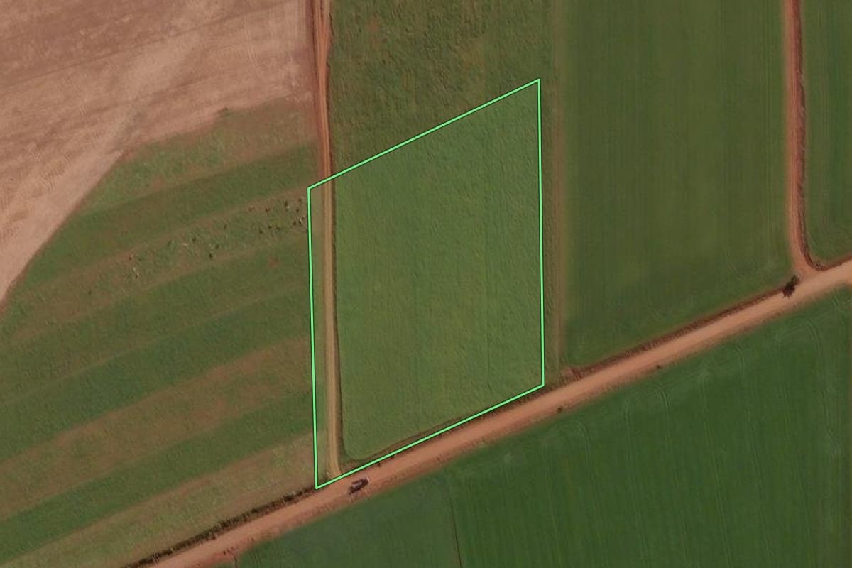 Imagem de satélite do imóvel rural em Selbach (RS), com o contorno declarado no CAR desenhado por cima.