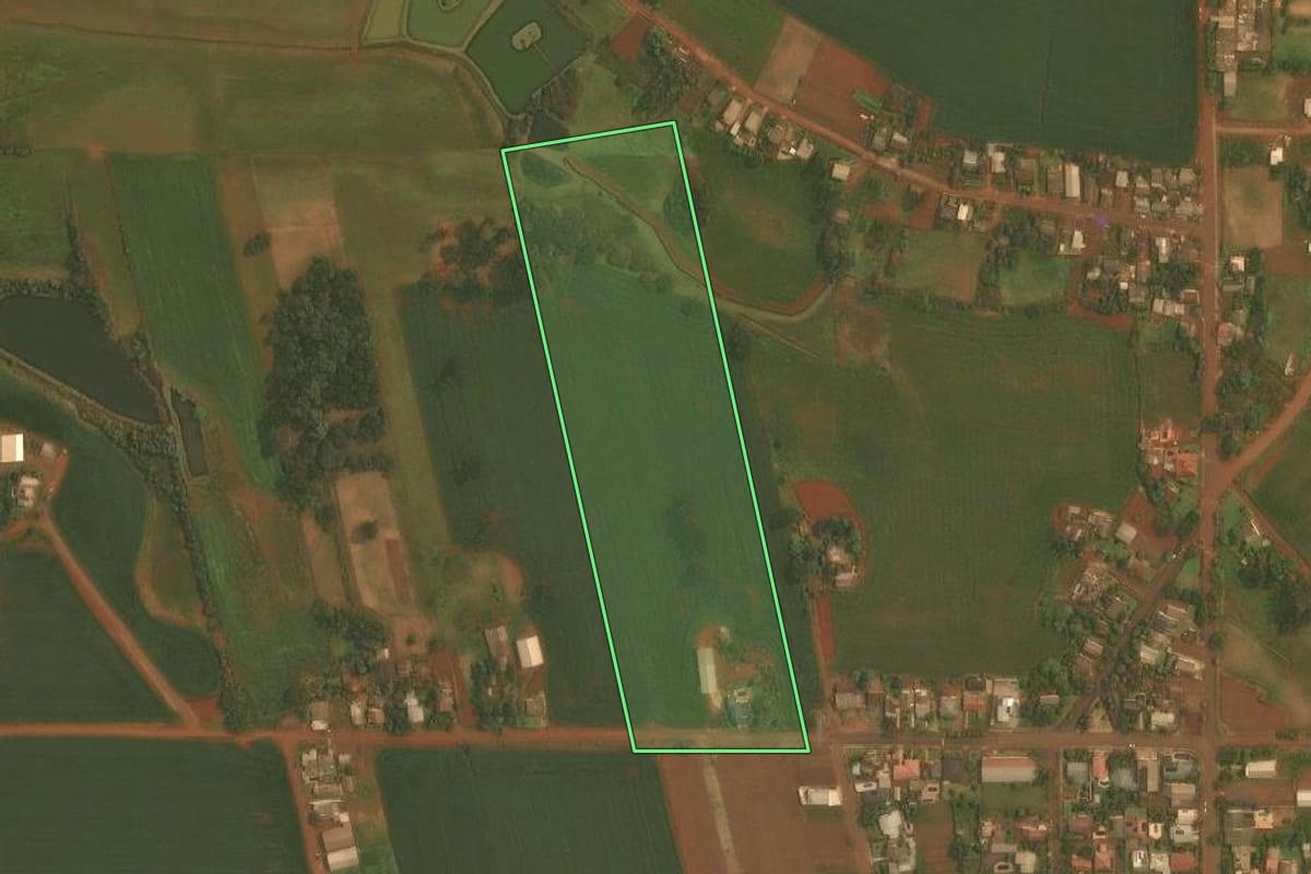Imagem de satélite do imóvel rural em Selbach (RS), com o contorno declarado no CAR desenhado por cima.
