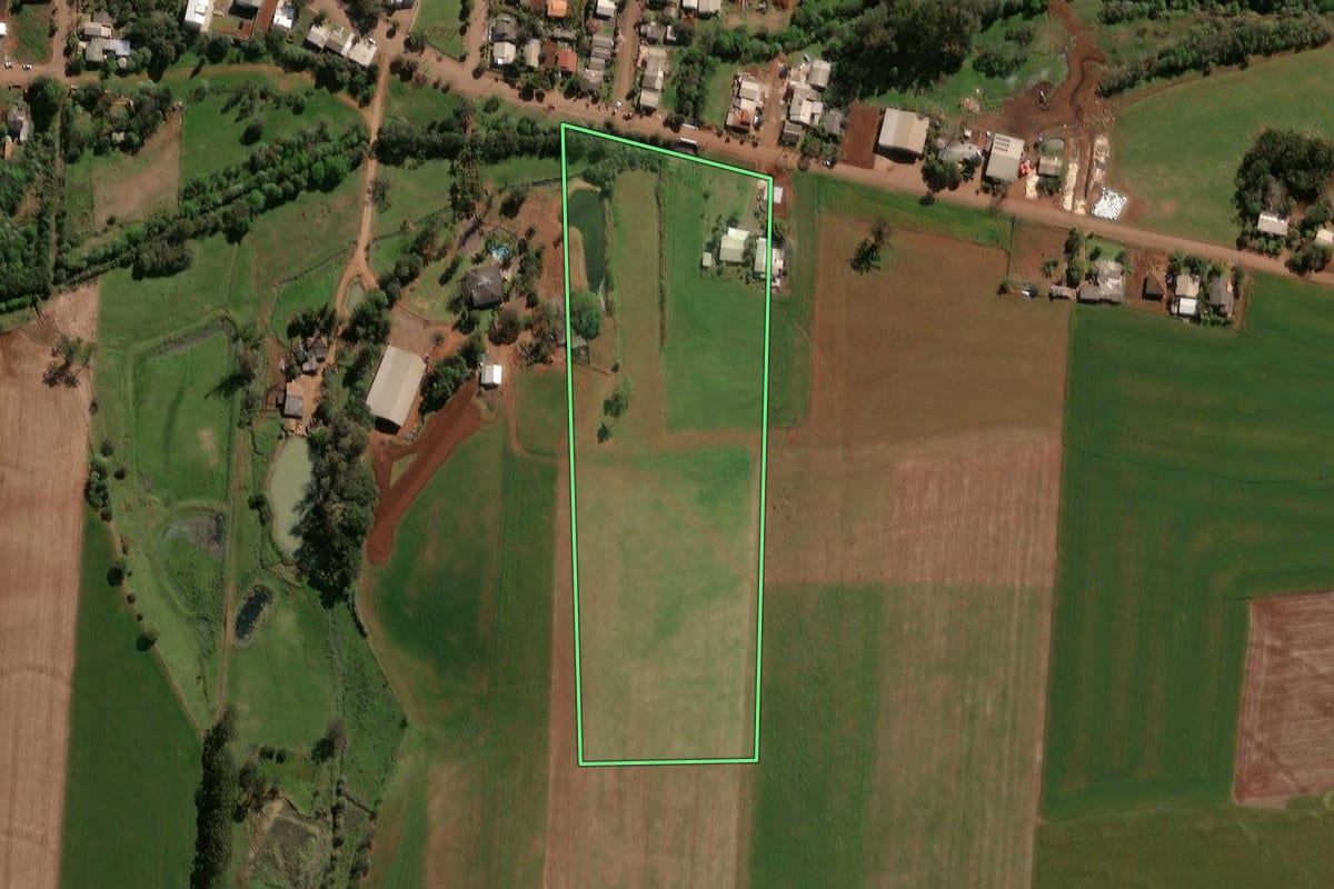 Imagem de satélite do imóvel rural em Selbach (RS), com o contorno declarado no CAR desenhado por cima.