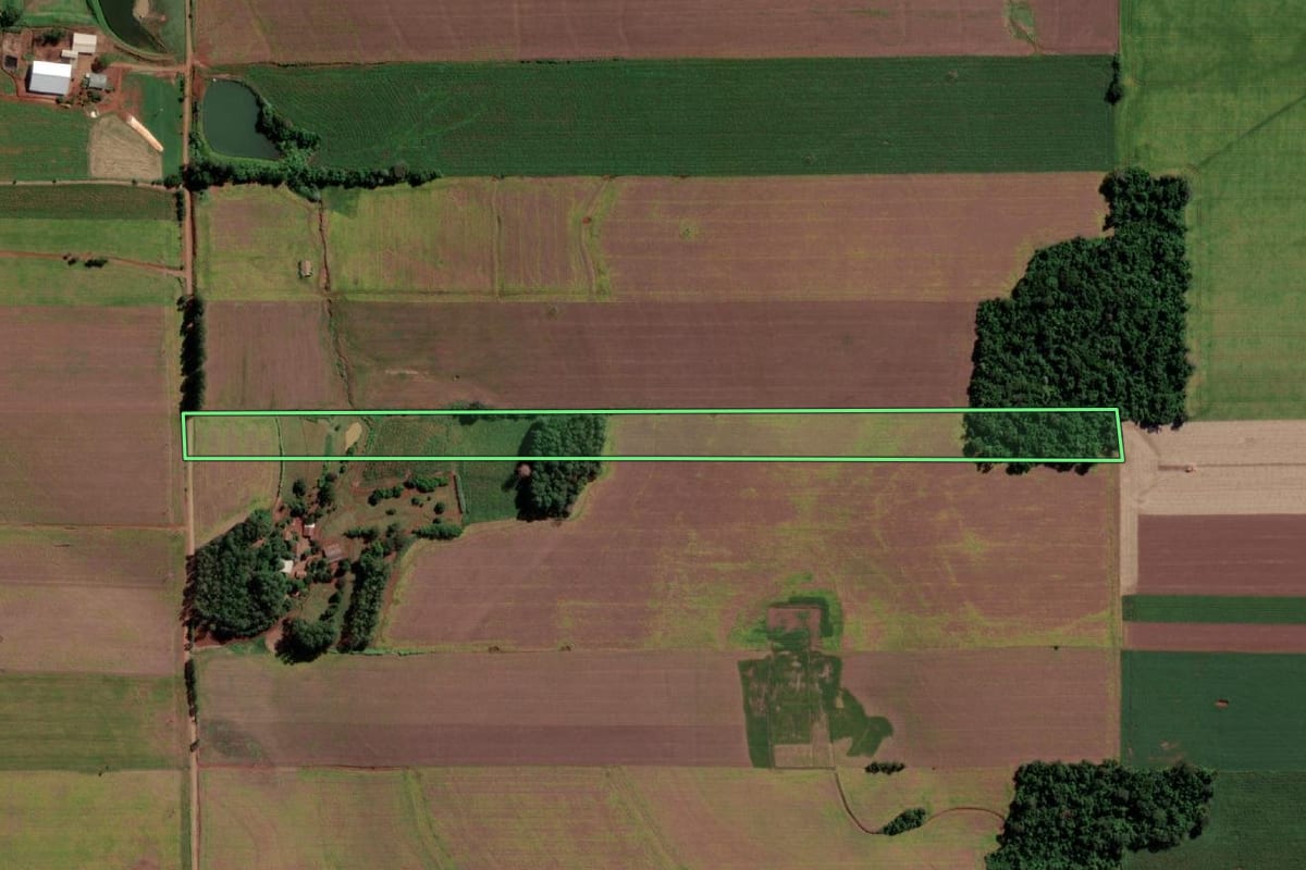 Imagem de satélite do imóvel rural em Senador Salgado Filho (RS), com o contorno declarado no CAR desenhado por cima.