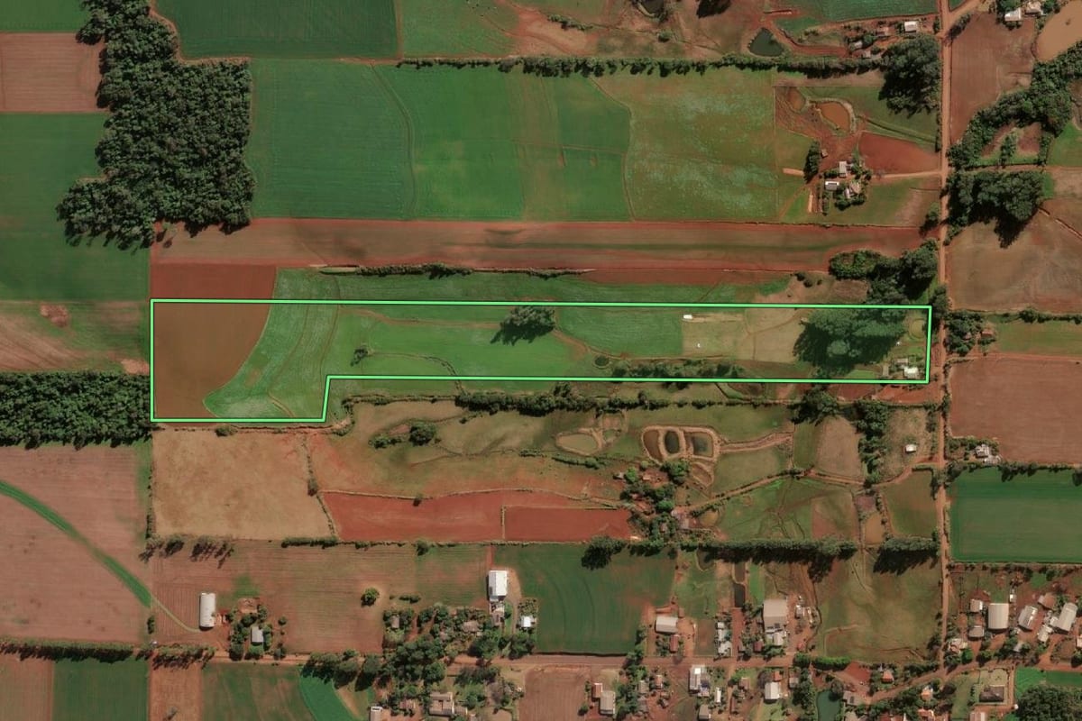 Imagem de satélite do imóvel rural em Senador Salgado Filho (RS), com o contorno declarado no CAR desenhado por cima.