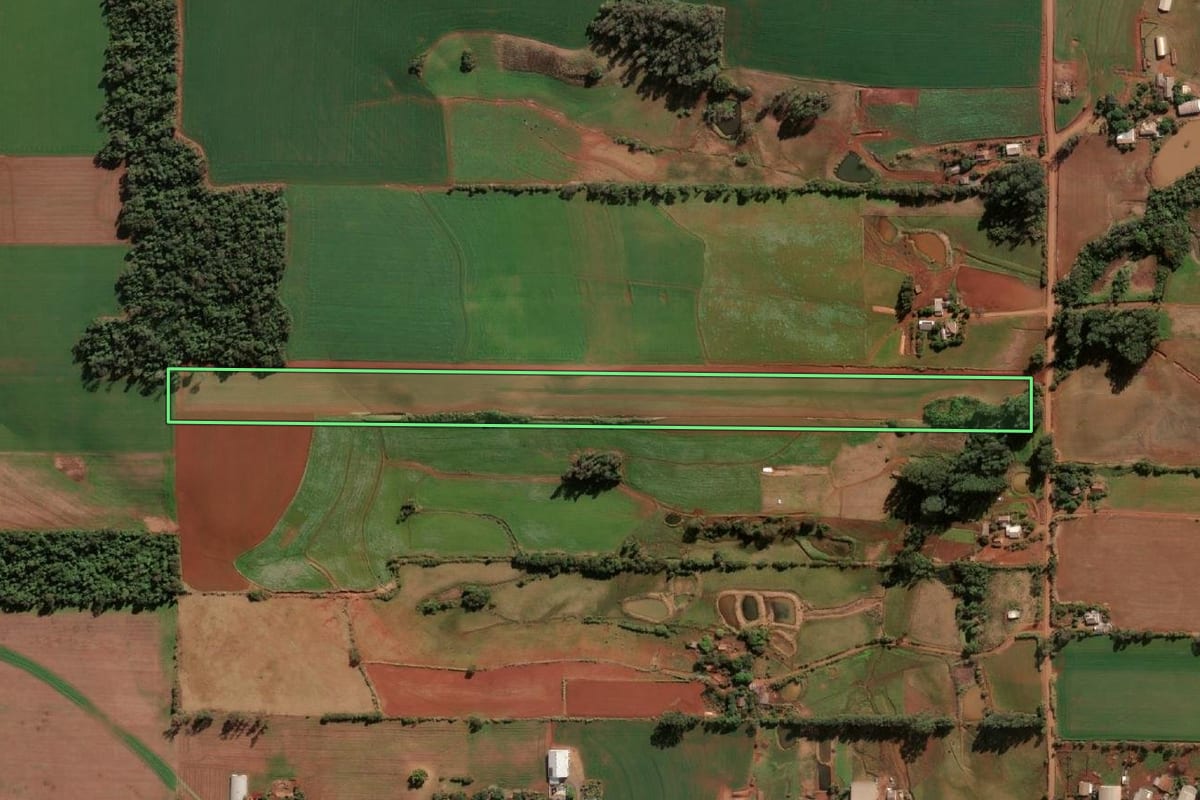 Imagem de satélite do imóvel rural em Senador Salgado Filho (RS), com o contorno declarado no CAR desenhado por cima.