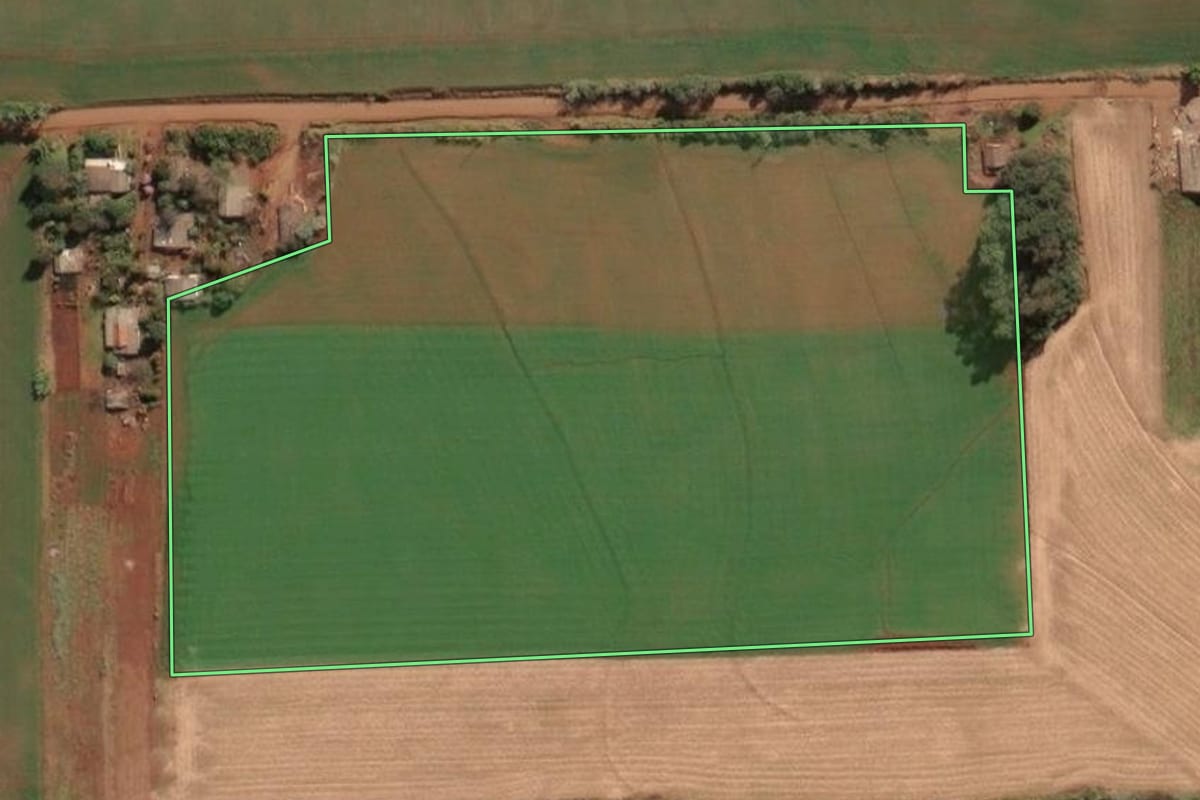 Imagem de satélite do imóvel rural em Senador Salgado Filho (RS), com o contorno declarado no CAR desenhado por cima.